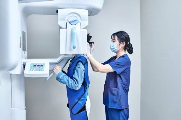 Best Emergency Gum Treatment in Moreland Hills, OH